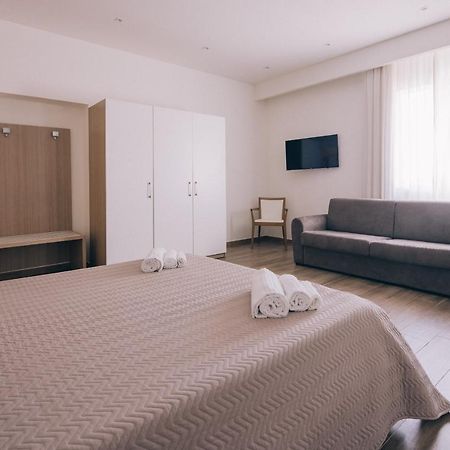 La Promenade Rooms & Suites Olbia Kültér fotó