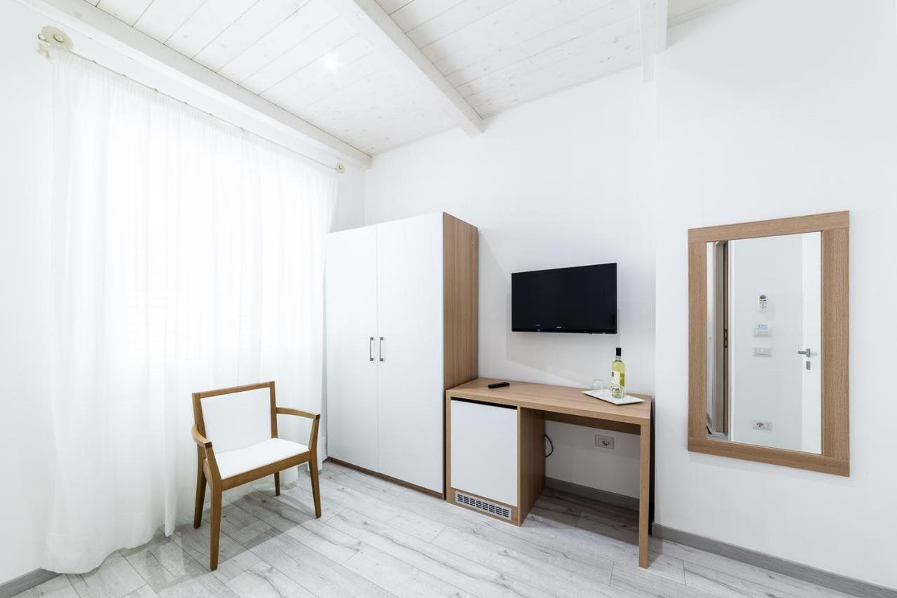 La Promenade Rooms & Suites Olbia Kültér fotó
