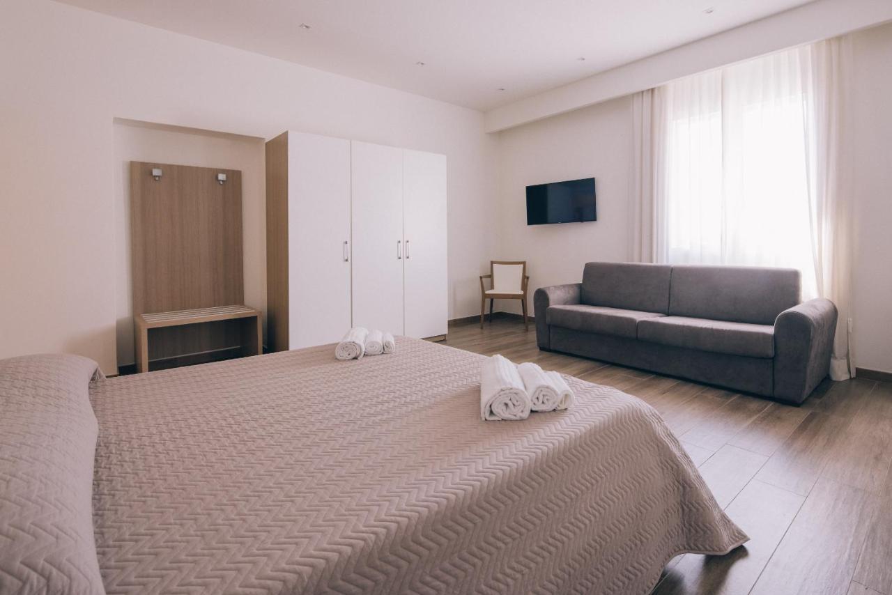 La Promenade Rooms & Suites Olbia Kültér fotó