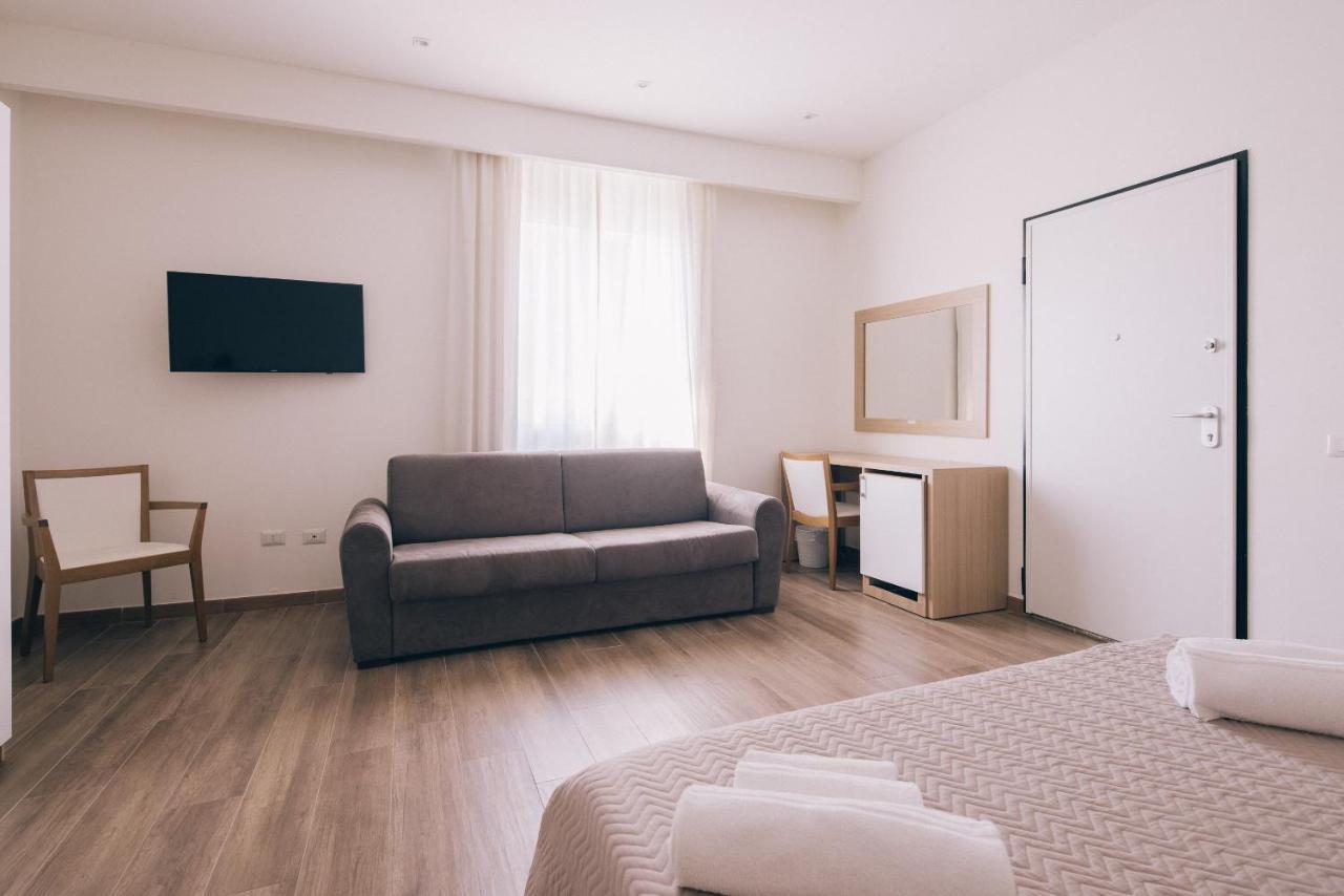 La Promenade Rooms & Suites Olbia Kültér fotó